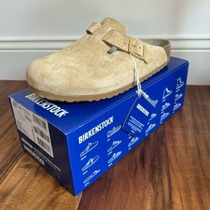 Birkenstock Boston clogs in color Latte Cream; Size 40